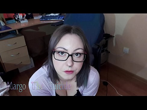 ❤️ Gabar Kacsan Oo Muraayad Leh Oo Kaamirada Si Qoto Dheer Ugu Nuugaysa Dildo ❤️ anaga