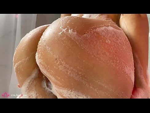 ❤️ Brunette siigaysa malax leh gariir ilaa kacsi daran qubeyska dhexdiisa ❤️ anaga